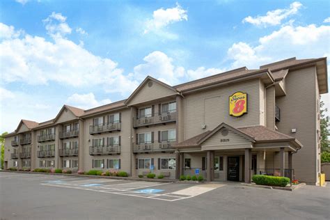 super 8 motel|Iba pa.